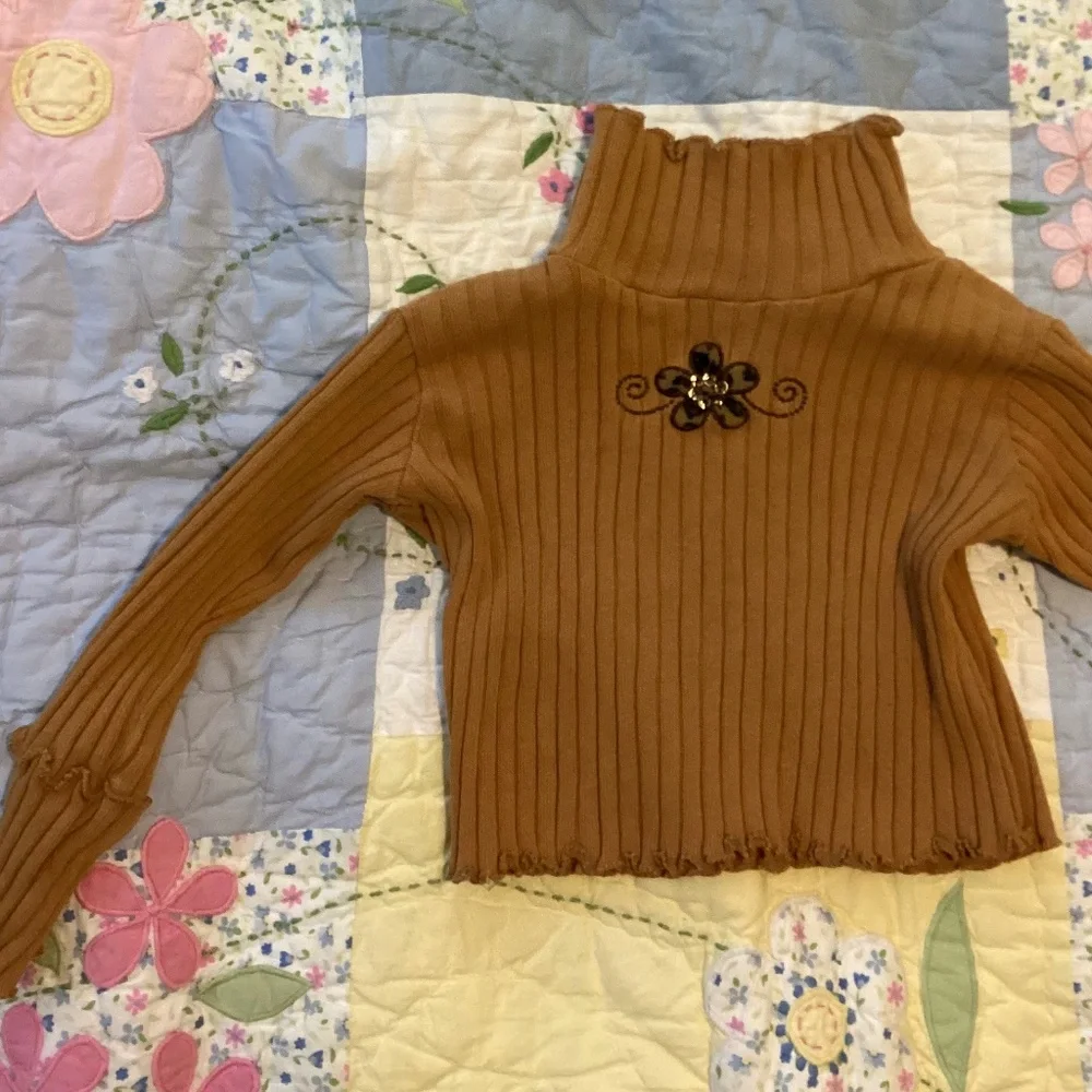 Girl Winter Brown Sweater 3T with Embellished Flower Carmel Ribbed